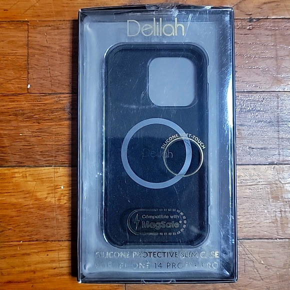 DELILAH SILICONE PROTECTIVE SLIM CASE For IPhone 14/pro/13pro DELILAH SILICONE PROTECTIVE SLIM CASE For IPhone 14/pro/13pro